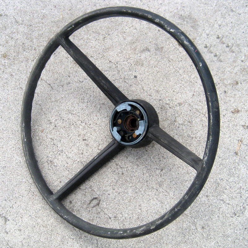 Plymouth Valiant steering wheel 67 68 69 Nostalgic Parts