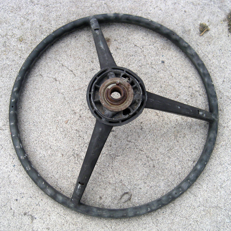 Plymouth Valiant steering wheel 67 68 69 Nostalgic Parts